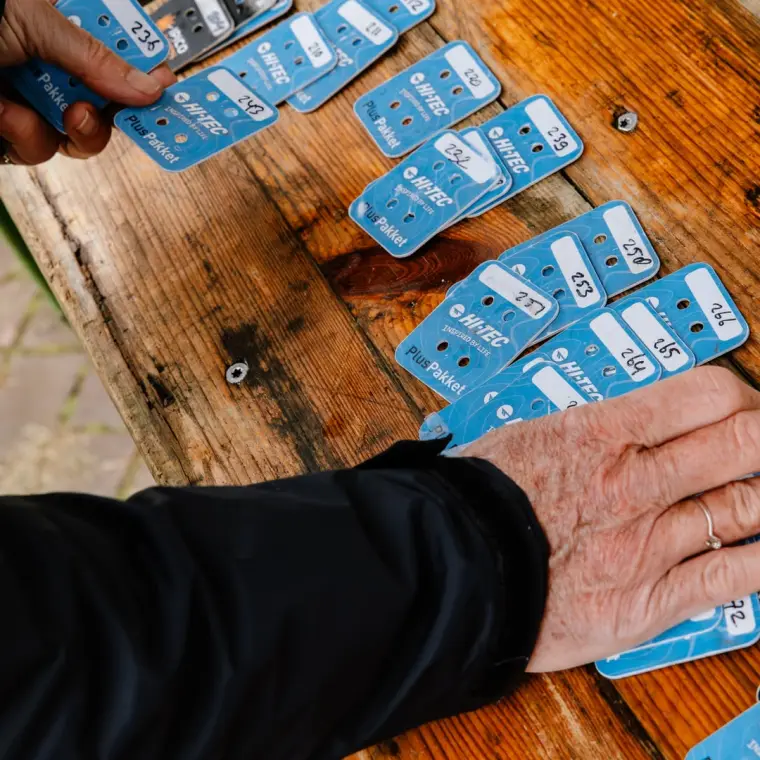 Tijdregistratiechips klaar voor uitgifte